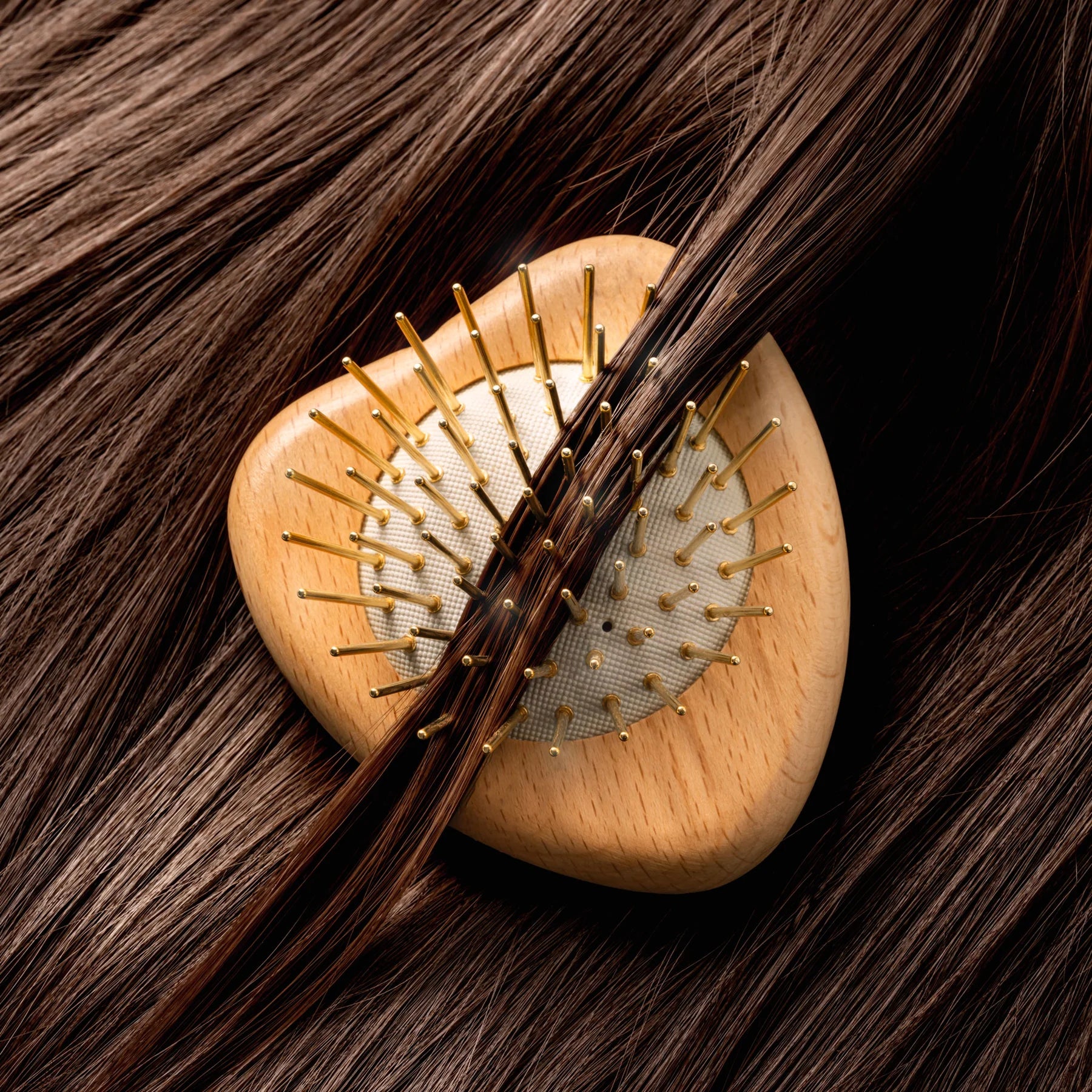 Gua Sha Hair & Scalp Brush: Love Heart Wooden Edition | Snow Fox Gua Sha Hair & Scalp Brush: Love Heart Wooden Edition | Snow Fox