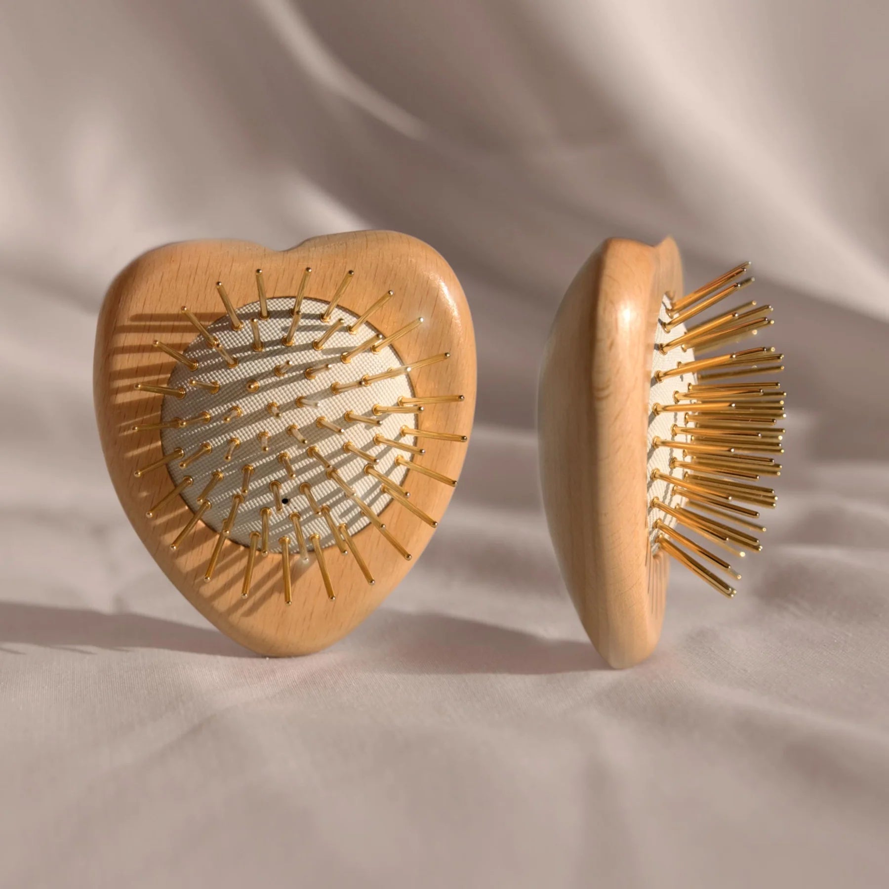 Gua Sha Hair & Scalp Brush: Love Heart Wooden Edition | Snow Fox Gua Sha Hair & Scalp Brush: Love Heart Wooden Edition | Snow Fox